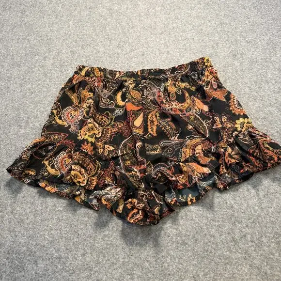 Women's Nasty Gal SHEER Black Paisley Ruffle Hem Shorts Size 8 NEW - Picture 2 of 7